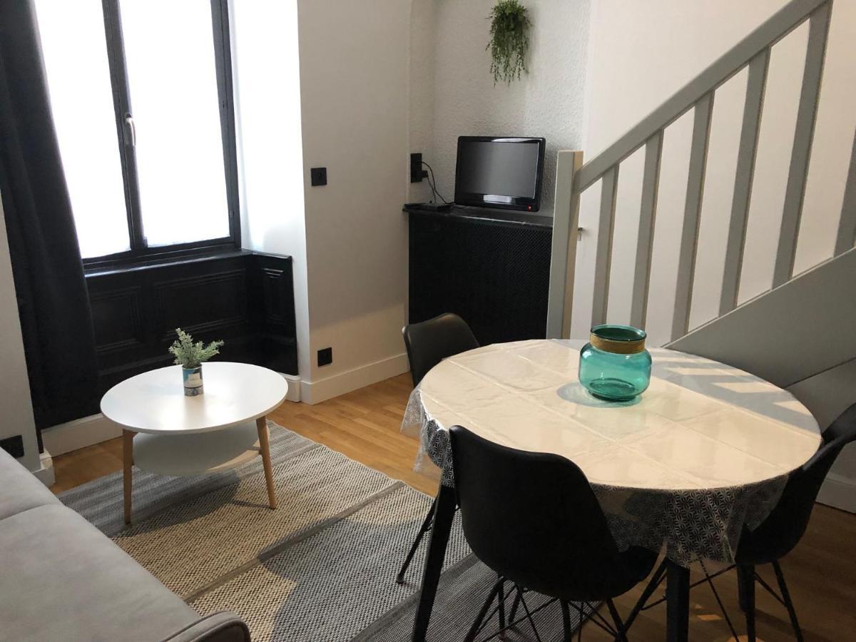 Duplex Cosy Hyper Centre Cholet Apartment Luaran gambar